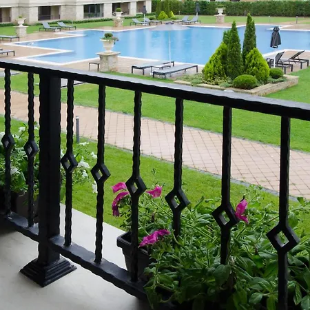 молинезия Appartement *