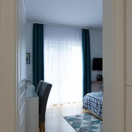 アパート молинезия *