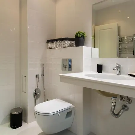 молинезия * セインツ・コンスタンティン＆ヘレナ