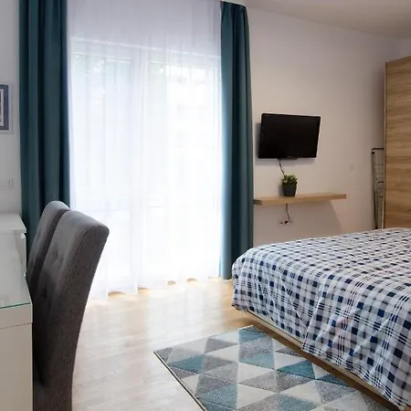 アパート молинезия