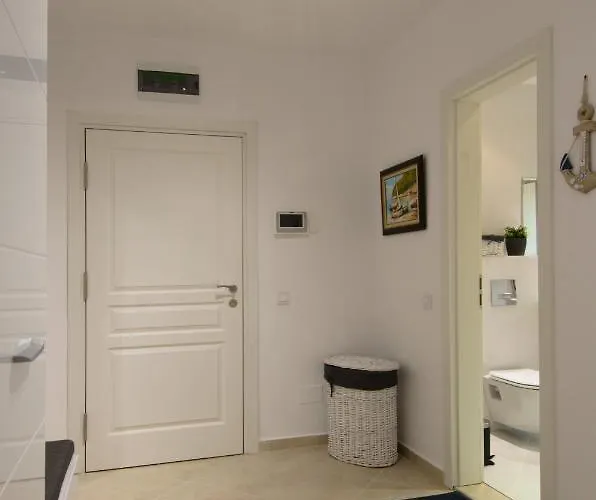 молинезия Апартаменты Святые Константин и Елена