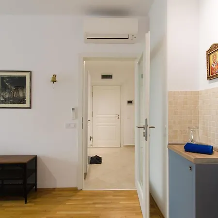 молинезия *