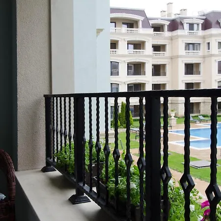 молинезия Apartman