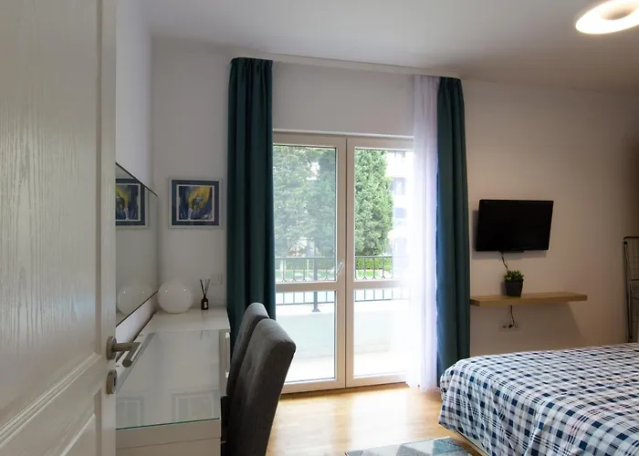 молинезия Daire